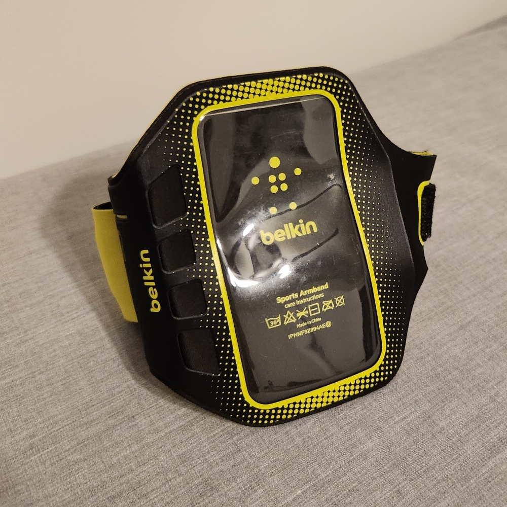BELKIN sports armband
